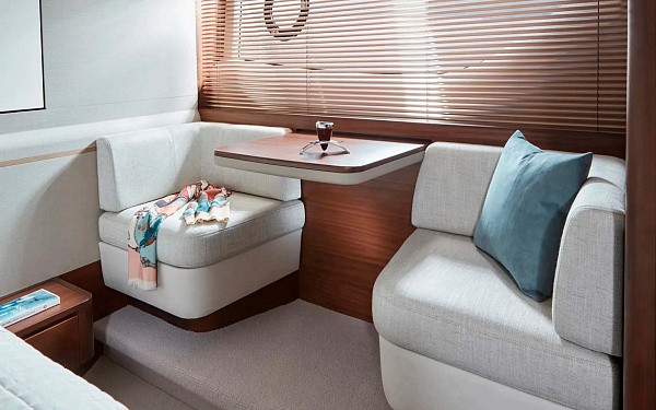 Аренда яхты PRINCESS 55 F Imero На Миконосе